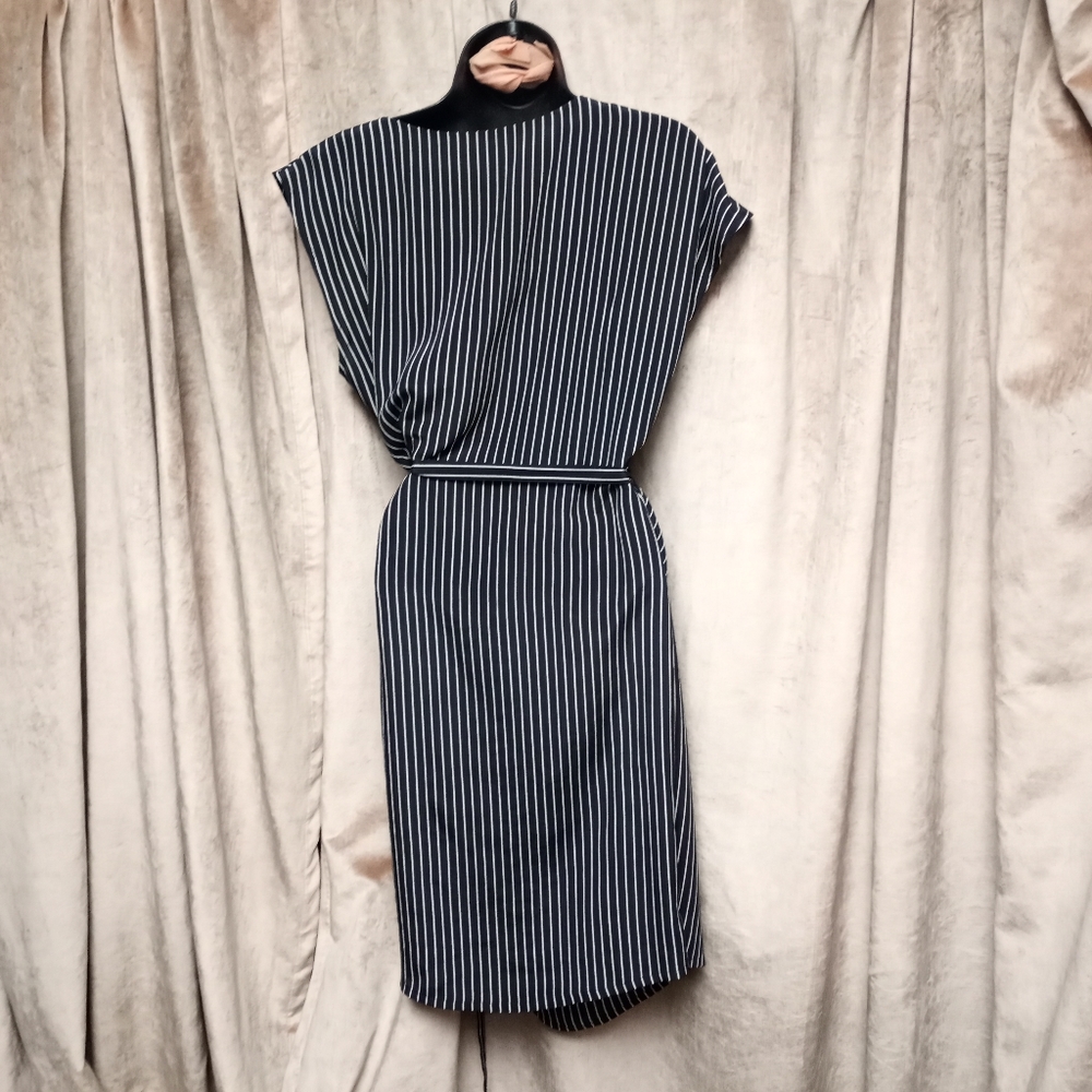 CAMILLA MIKAMA Vintage-Silk Asymmetric Shift Dress - Picture 2 of 4